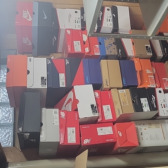 NikeNewbalanceSauconyAsics Reebok.Brooks.size12 all sold sep.+og boxs - Picture 9 of 10